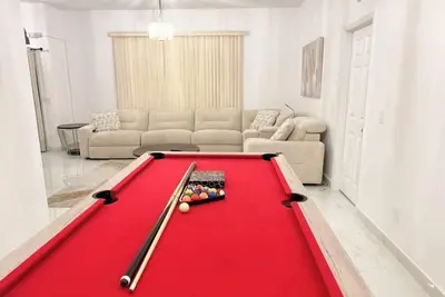 Image de ☆☀︎❀Paradise! Pool Table, Sauna, Boat Parking, Fenced Yard, Near Boat Launch