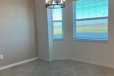 Image de New Listing, Brand New Unfurnished 2-br condo in beautiful Calusa Country Club.