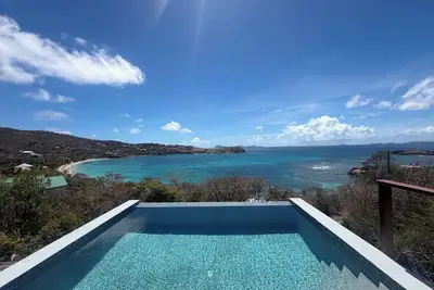 New - modern ocean view villa, 3 mins walk to Beach