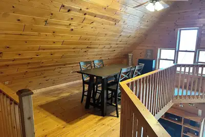 Image de peaceful Northwoods retreat on quiet Crystal Lake