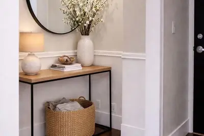 Image de Luxury 2br+Den In Yaletown | 8 Minute Walk To B. C. Place | 30 Day Night Stay Min