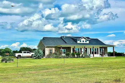 Image de Farm House Acreage Pool&Outdoor Kitchen near Ou stadium Norman, Ok Pet Friendly