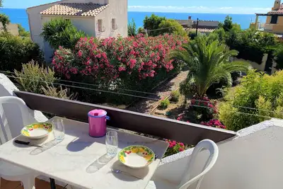 Image de Apparts au calme à 50m d'une plage de sable fin (barbecue, jardin, terrasse)