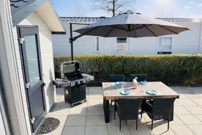 Image de Beach Chalet J55 at Camping de Molenhoek