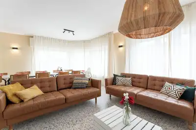 Image de Merveilleuse maison de vacances privée pour 8 personnes avec Wifi et Tv