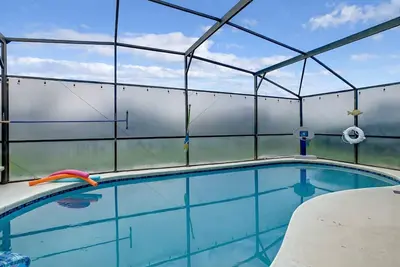 Image de Disney 10 mins private house privacy screen pool, gated community no resort fees