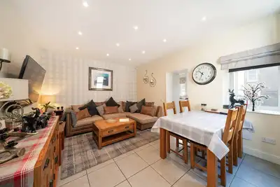Image de Fionas Cottage -  a house that sleeps 6 guests  in 3 bedrooms