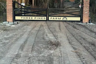 Image de 3-bedroom barn in gorgeous Folkston with Ac for relaxing stays