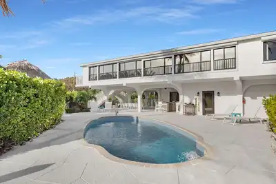 Gorgeous 3 Bdrm Home w/ private pool, 60' dockage