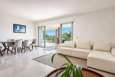 Image de Family-friendly beach retreat, pool & beach access