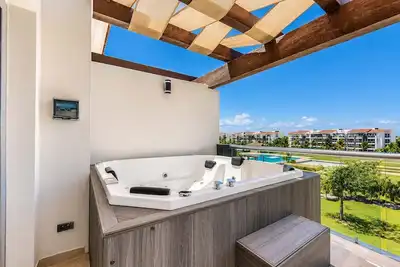 Image de Modern apartment in Playa del Carmen with pool, fitness room