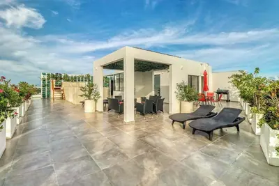 Image de Luxury condo in a great location w/ beautiful views, WiFi, Ac, pool & gym