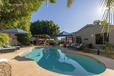 Image de Backyard Oasis in the Foothills, Golf, Hiking, Casino fun!