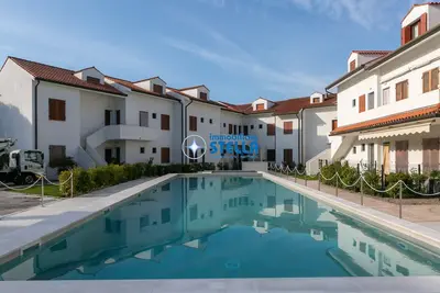 Torre Blanca °central area+Swimming pool°