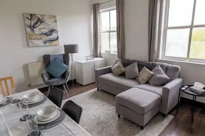 Image de ​Luxury 2 bed City center Apartment | Secure gated Parking | So14