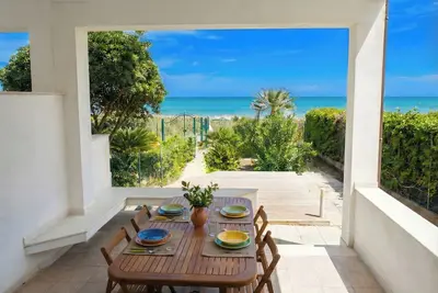 Image de Villa Beach Holiday – Sur la Plage de Alcamo marina