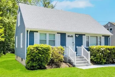 Image de Charming Coastal Home 4br Yard & Porch• Near Beach