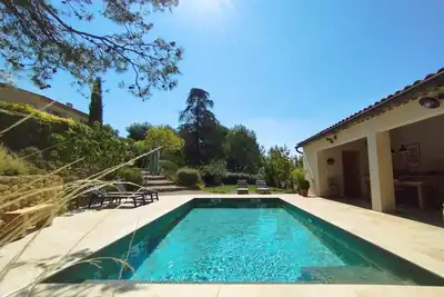 Image de Charming Villa in Provence, Poolside Living & Cicada-Filled Evenings