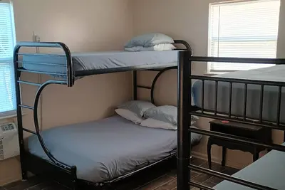 Image de Charming 2-bedroom house w/Ac/heat in peaceful Greenwood near Caverns State Park