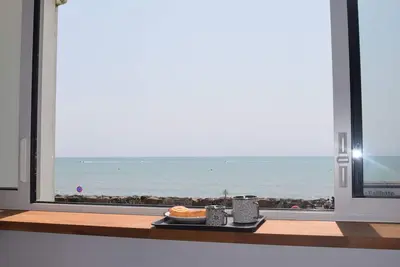 Image de Oceandream face à la mer en bord de plage appartement 6 personnes nouveau