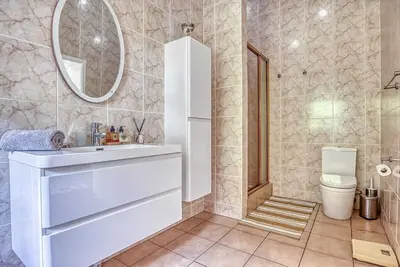 Image de Stylish, Secure, Fast Wi-Fi Home Near Sandton With Private Entrance & Garden