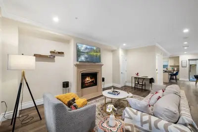 Image de jie’s Pasadena Stay Ready 2br Secure Community