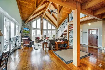 Image de *New* Incredible Views & Quiet Luxury | 5br