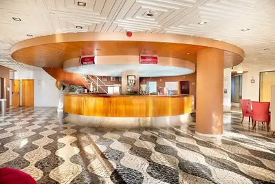 Image de Pleasant Stay, Convenient Location Near Oura Beach! Full Kitchen, 2 Pools, Spa!