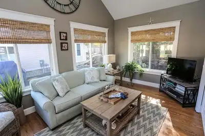 Image de Seaglass Village 705, a stylish 2-bedroom retreat in Wells.