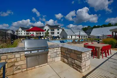 Image de Great Location/Clift Farms-King Suite-Must See!