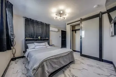 Image de Down Town San Antonio Stay\n\n3mins from the Riverwalk\n2 mins from the Alamodome