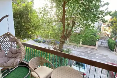 Image de 2-bedroom apartment in tranquil Maadi with Ac comfort