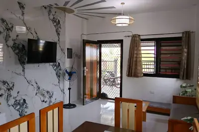 Image de El Jae's Guesthouse - 6 bdrm Entire House
