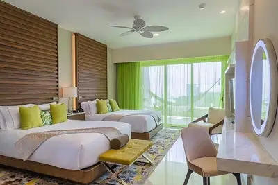 Image de Junior Suite at Luxury Resort and Spa | Balcony, Hammock & Soaking Tub