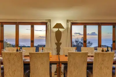 Image de Maison de Vacances 'Casa Nau Face à la Plage' avec Vue Mer, Jardin Privé et Wi-Fi
