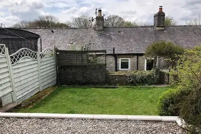 2, The Lodge, Tideswell