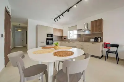 Image de Premium 2br Apartment Near University & Marina