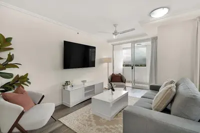 Image de Spacious Cairns Stay Walk to Esplanade Parking