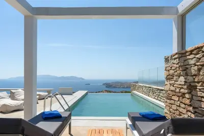 Image de Stemma, charmante villa en pierre sur les hauteurs de Mylopotas