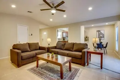 Image de Quiet & Spacious 3br Austin Retreat with Patio, Workspace+ Hotel-Style Amenities