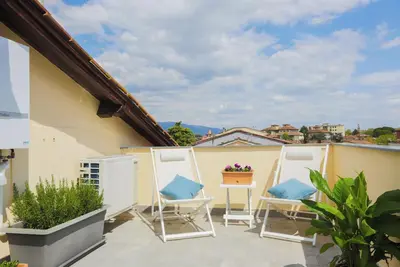 Image de 2-bedroom condo in peaceful Lucca with air conditioning and assigned parking