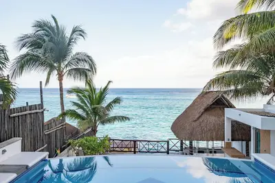 Image de Beachfront with pier and saltwater pool for 14 ppl 4 bedrooms