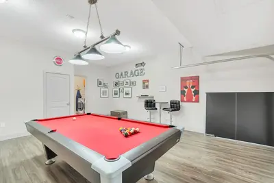 Image de Solterra Resort 477 - Six Chambres Villa, Couchages 12