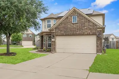 Image de Cozy Spacious 5-bedroom Residence with Office!