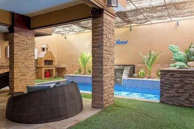 Vesta  - Luxury Duplex - 5br - South Academy