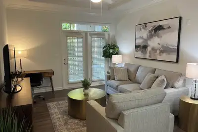 Image de Walk-in Spacious 3-bedroom apartment with Ac in lovely Alpharetta