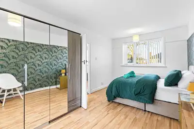 Image de Luxury 3-Bedroom Home | Close to City Centre & Etihad Stadium