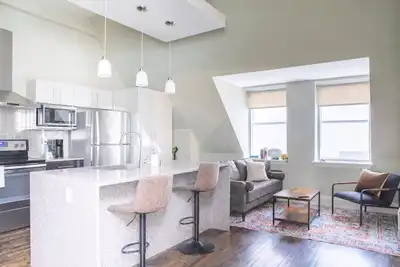 Image de Downtown Luxury 1br Loft · Walkable · Sleeps 4