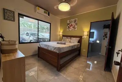 Image de 30 minutes from Quepos Marina and 10 minutes from the beach you will find Casa Cleo Mare.