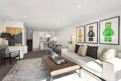 Image de Plush Upmarket Close Hospital  2Bdrm 2 Bthrm